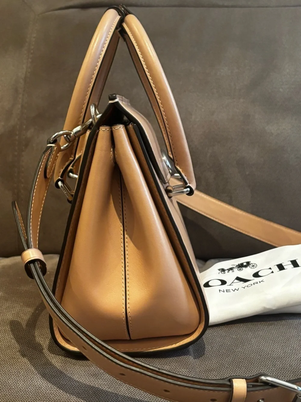 Coach Broome Carryall tan/nude